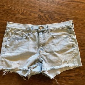 Woman’s gap shorts.
